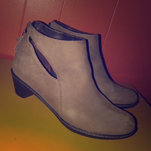 Dansko Shoes - Dansko Brown Leather Cut Out Zip Ankle Boots 39-9